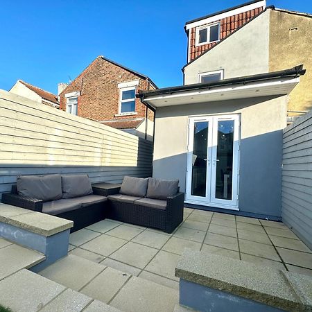 Open Mind Property - 6 Luxury Bedrooms With Free Parking Portsmouth Kültér fotó