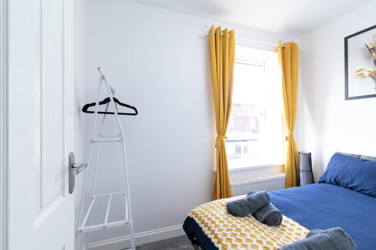 Open Mind Property - 6 Luxury Bedrooms With Free Parking Portsmouth Kültér fotó